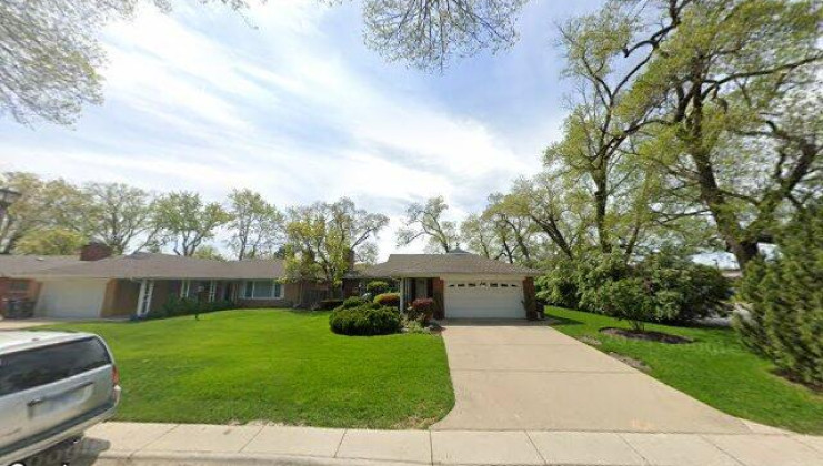 4755 bobolink ter, skokie, il 60076