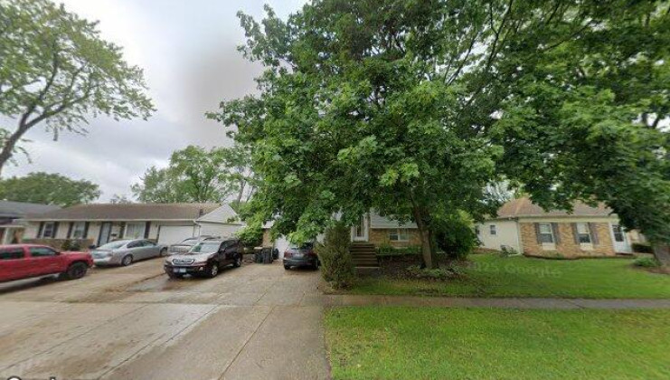 807 hayward ave, streamwood, il 60107
