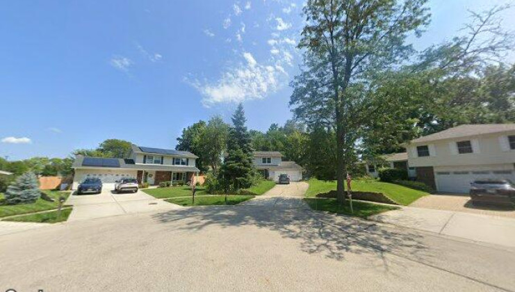 806 braemar dr, mundelein, il 60060