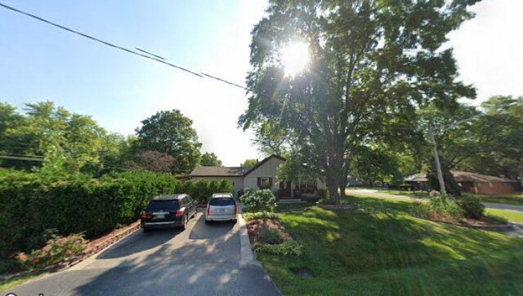 53 hawthorne, lindenhurst, il 60046