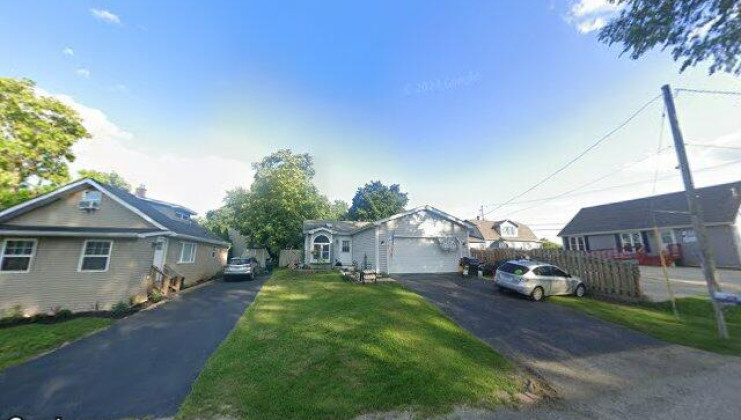 310 lily ln, lakemoor, il 60051