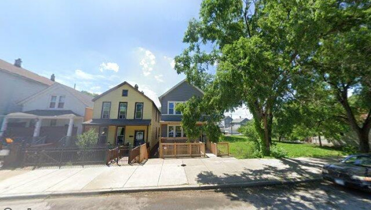 8846 s buffalo ave, chicago, il 60617