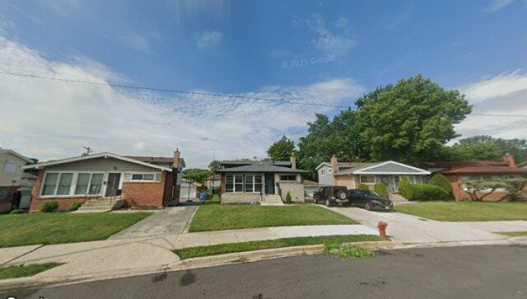 8558 s woodlawn ave, chicago, il 60619