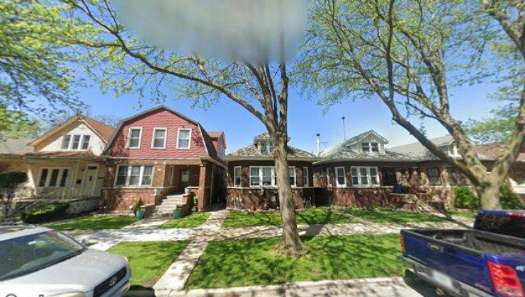 10240 s avenue h, chicago, il 60617