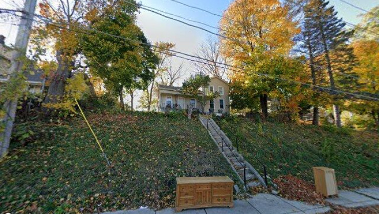 158 n crystal st, elgin, il 60123