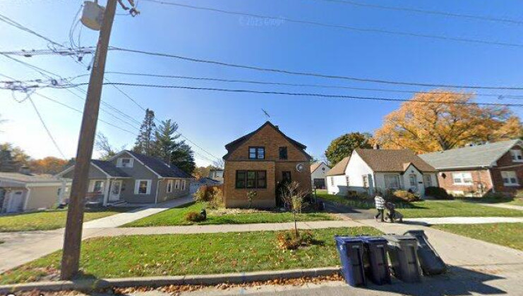 168 s commonwealth ave, elgin, il 60123