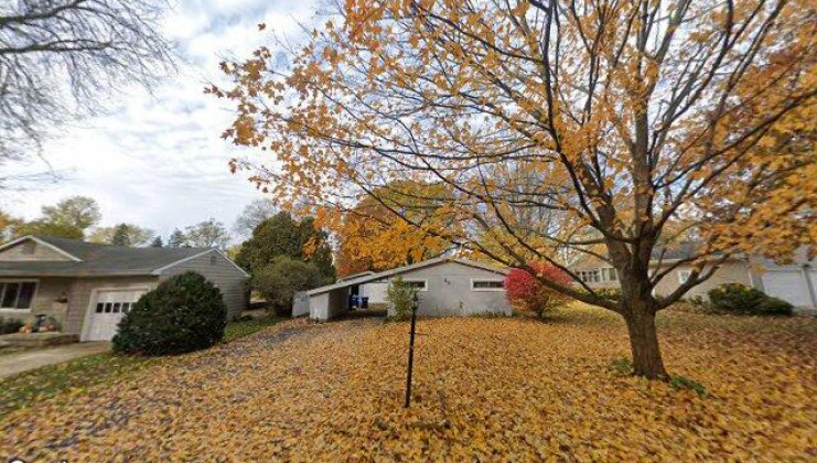 28 kansas st, geneva, il 60134