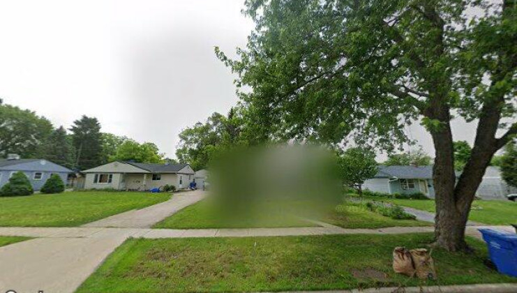 143 hazard rd, carpentersville, il 60110