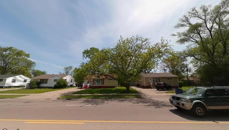 2613 n lewis ave, waukegan, il 60087