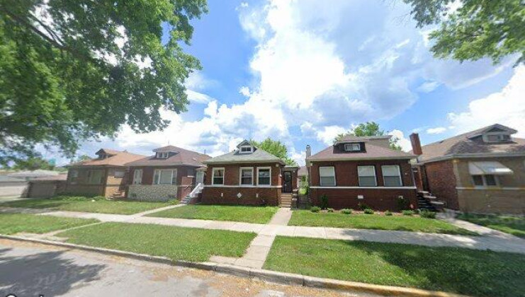 8227 s ridgeland ave, chicago, il 60617