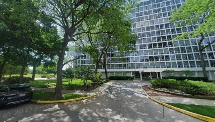 601 e 32nd st, chicago, il 60616