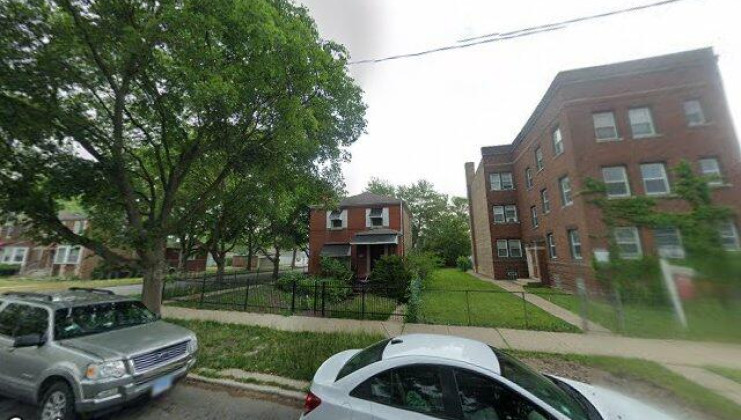 10501 s forest ave, chicago, il 60628