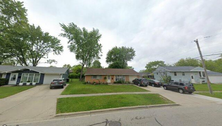 713 oriole dr, streamwood, il 60107