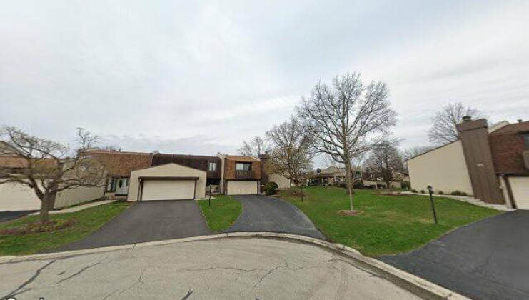 37 elmwood ct, indian head park, il 60525