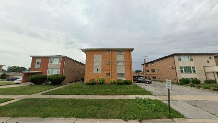 358 yates ave, calumet city, il 60409