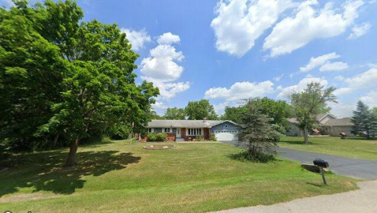 2810 e pine dr, crete, il 60417