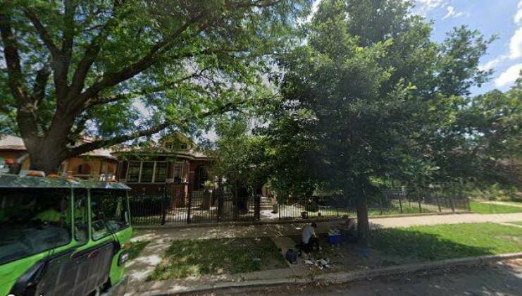 8043 s wood, chicago, il 60620
