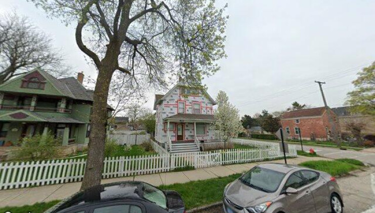 603 douglas ave, elgin, il 60120