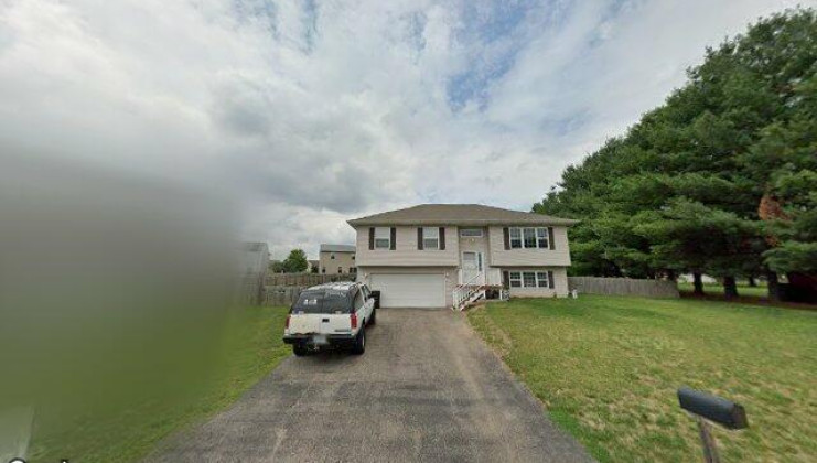 1020 heritage ct, hebron, il 60034