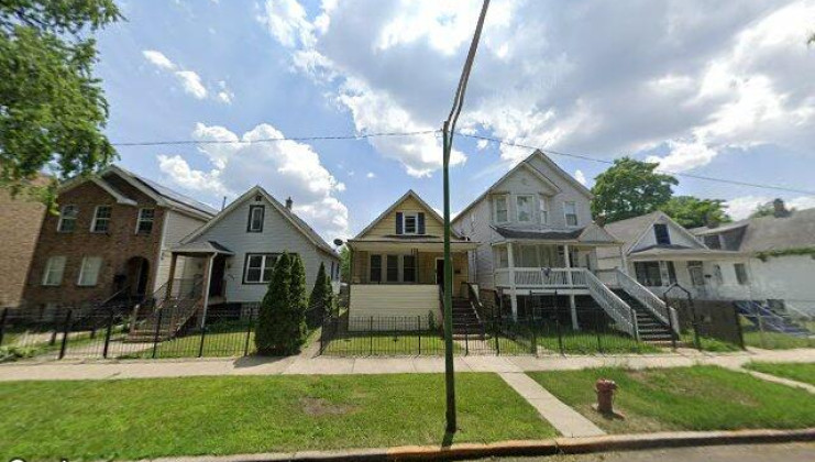 425 w 79th pl, chicago, il 60620