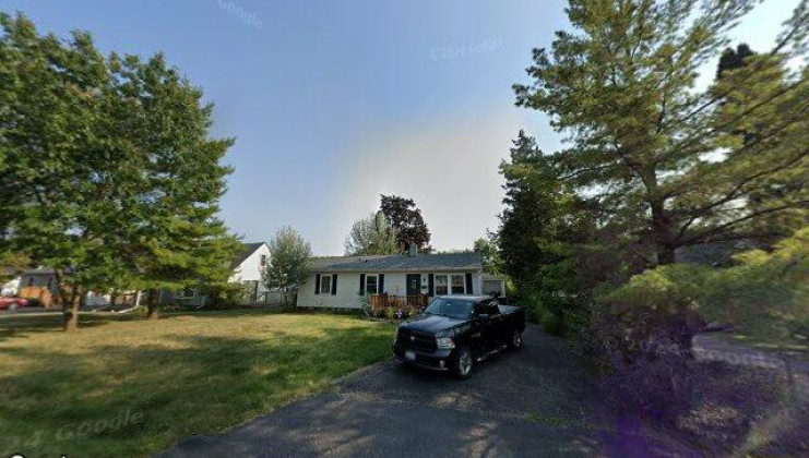 725 warrior st, round lake heights, il 60073