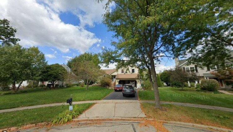 1530 tartans ct, west dundee, il 60118