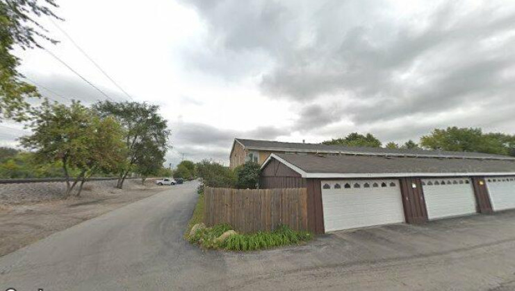 24 ottawa ct, justice, il 60458