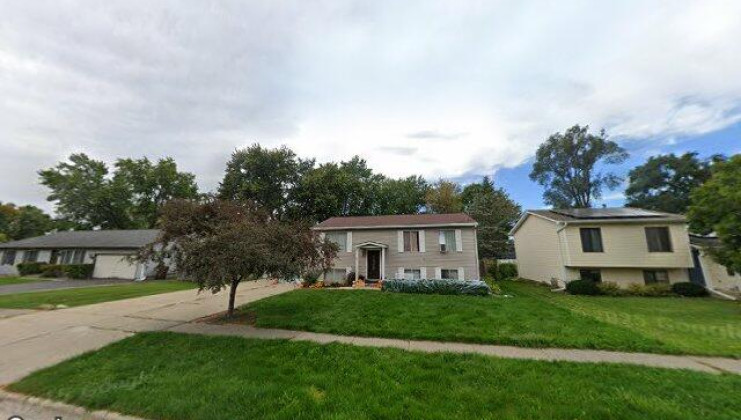 1917 julie st, woodstock, il 60098