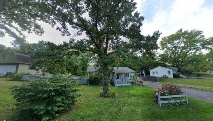 3405 greenleaf ave, island lake, il 60042
