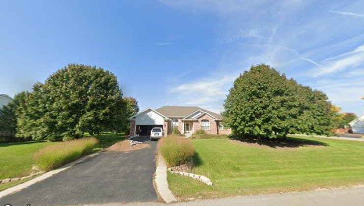 2404 dakota ridge, johnsburg, il 60051