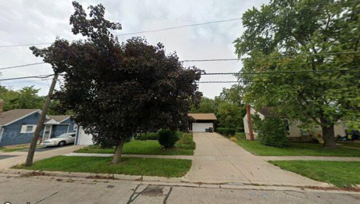 542 pleasant st, woodstock, il 60098