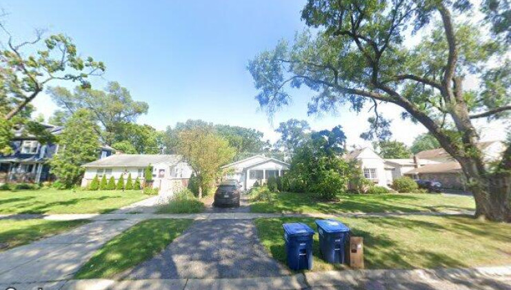 1041 forest ave, deerfield, il 60015
