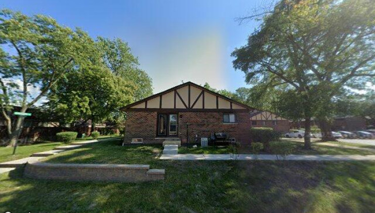 1s272 stratford ln, villa park, il 60181