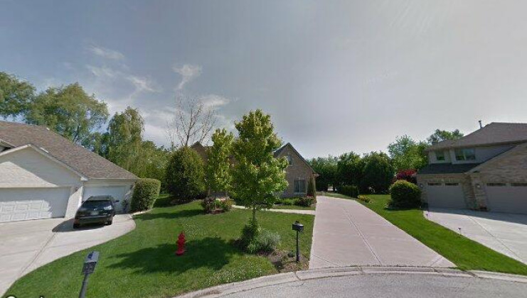 100 augusta ct, palos heights, il 60463