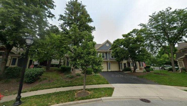 740 deep wood ct, elk grove village, il 60007