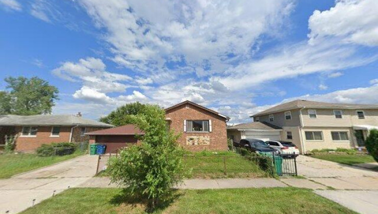 15233 8th ave, phoenix, il 60426