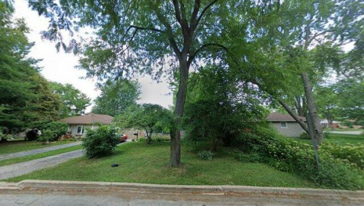 2002 saint james st, rolling meadows, il 60008