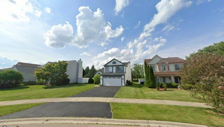 1318 e braymore cir, naperville, il 60564