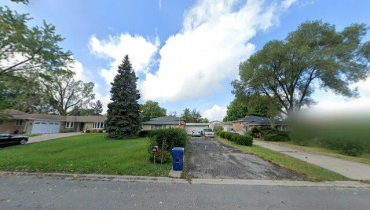 8730 s 80th ct, hickory hills, il 60457