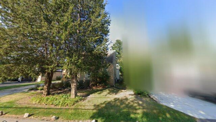 60 pine tree row, lake zurich, il 60047