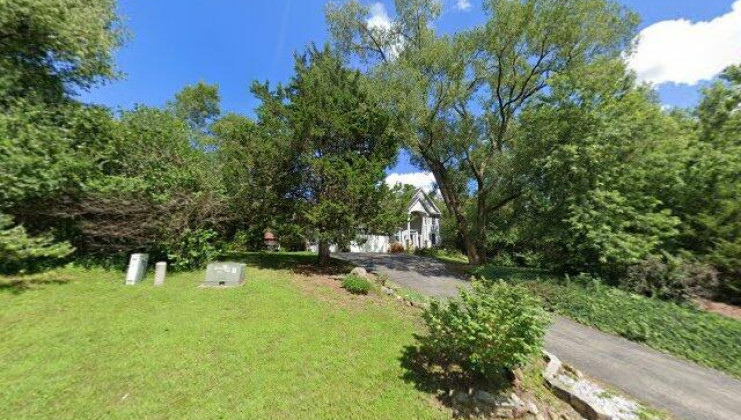 1506 tecumseh dr, mchenry, il 60050