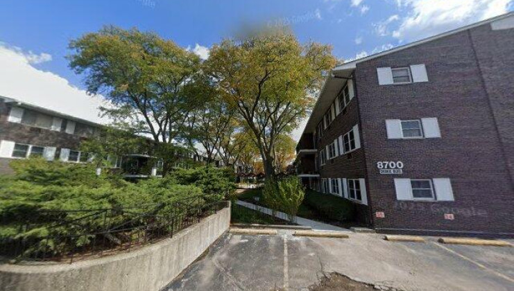 8710 skokie blvd 3hs, skokie, il 60077