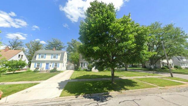 2251 s 10th avenue, broadview, il 60155