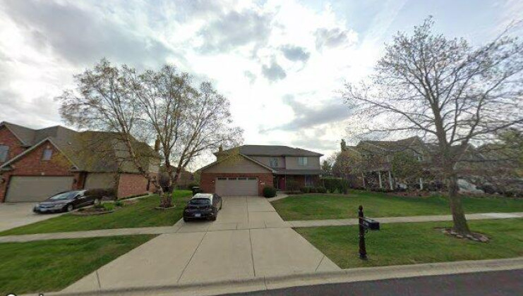 2780 tanaga basin, new lenox, il 60451