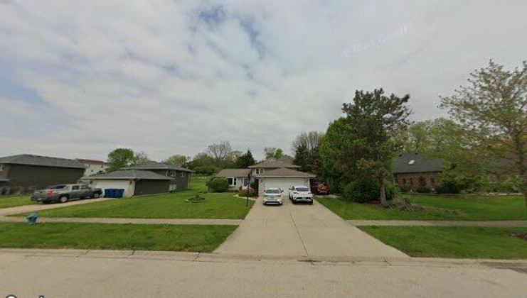 2106 manico drive, crest hill, il 60435