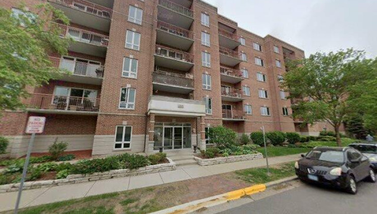 1349 e washington st unit 302a, des plaines, il 60016