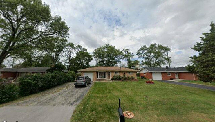 7626 gail avve, darien, il 60561