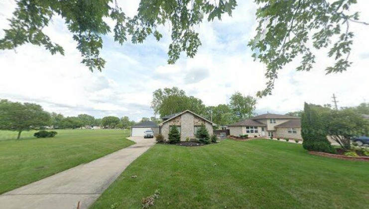 15037 kilbourne ave., midlothian, il 60445