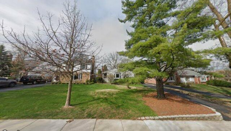106 s prospect ave, clarendon hills, il 60514