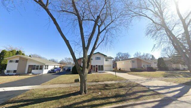 701 w sunset dr, villa park, il 60181